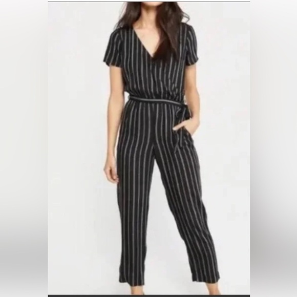 Abercrombie & Fitch Jumpsuit Size S Black White Striped Short Sleeve‎ Pockets - Picture 1 of 9